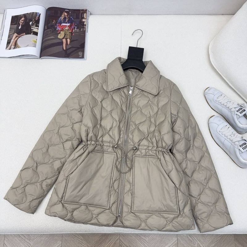 B**rry down coat